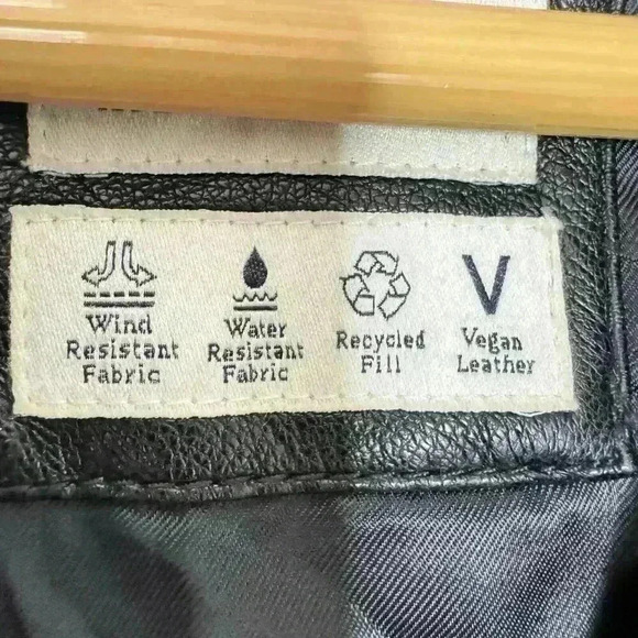 Abercrombie & Fitch Puffer Vest Womens Small Black Vegan Leather Oversized - Picture 6 of 10